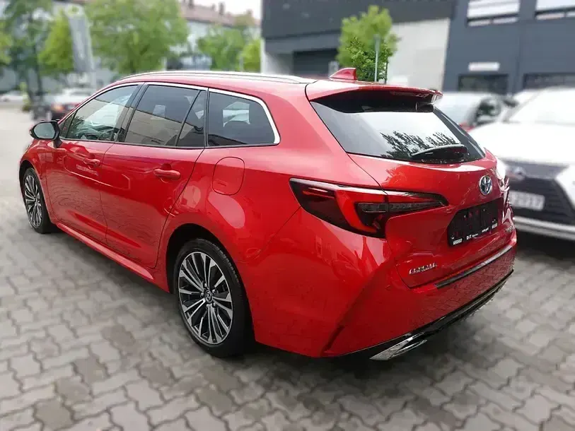 Gebraucht Toyota Corolla Team 196 PS (144 kW) 2023 Rot Kombi