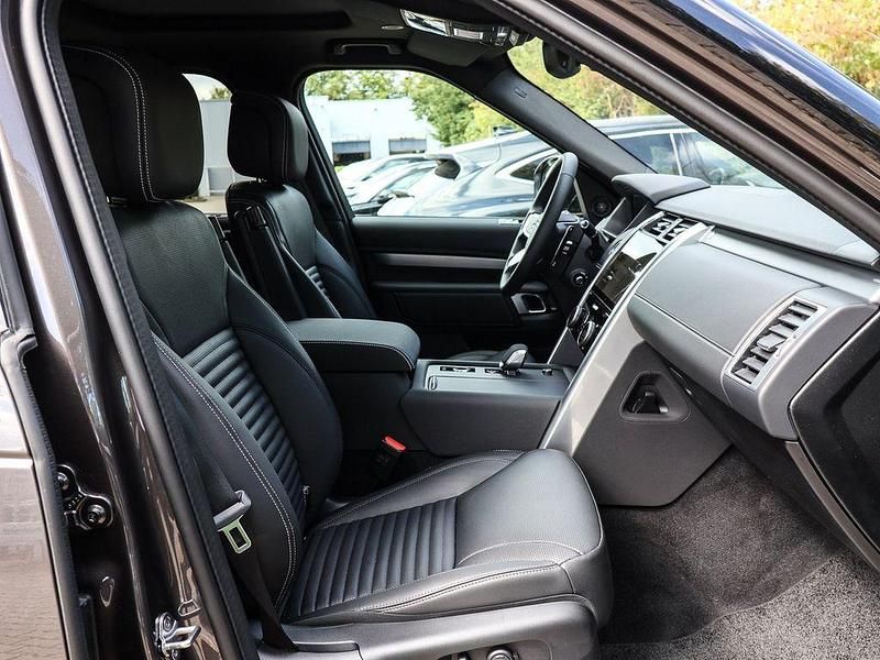 Neu Land Rover Discovery 5 SE Dynamic 249 PS (183 kW) 2025 Grau SUV