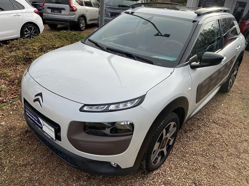 Weiß Gebraucht 2015 Citroën C4 PureTech SUV | 11.790 € (Teuer) - Bild 1/4