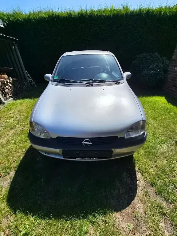 Gebraucht Opel Corsa 54 PS (39 kW) 1999 Silber Limousine