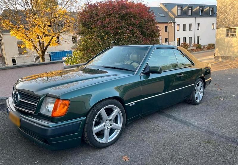 Gebraucht Mercedes E300 220 PS (161 kW) 1991 Grün Coupé