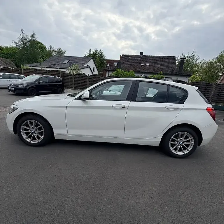 Gebraucht BMW 114 Advantage 95 PS (69 kW) 2014 Weiß Kleinwagen