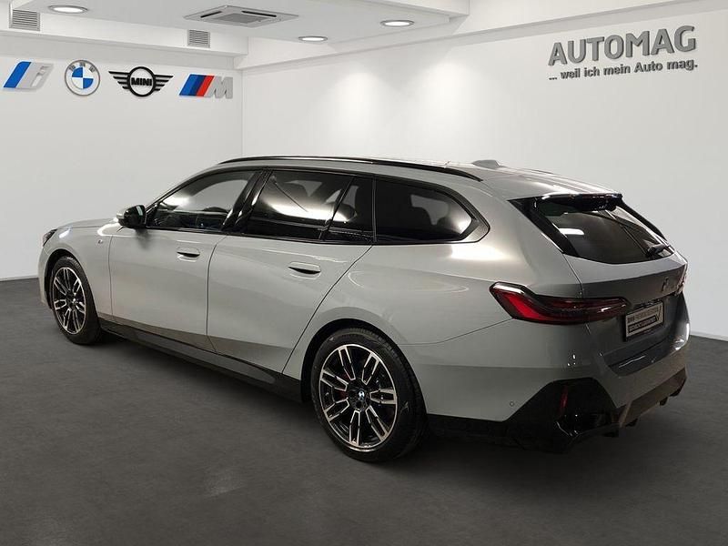 Gebraucht BMW 520 Performance 194 PS (142 kW) 2025 Grau Limousine