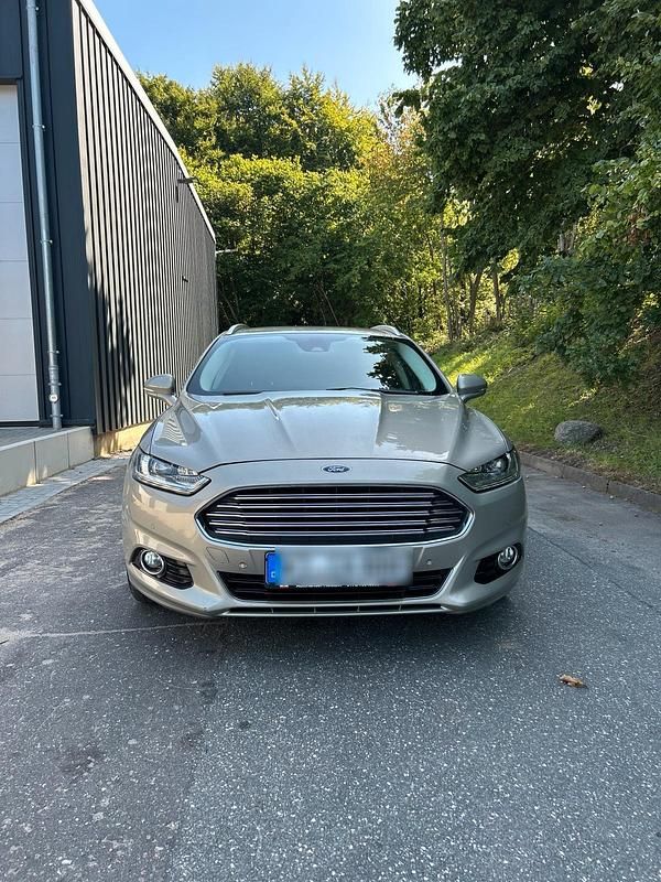 Grau Gebraucht 2015 Ford Mondeo Kombi | 8.499 € (Fairer Preis) - Bild 1/4