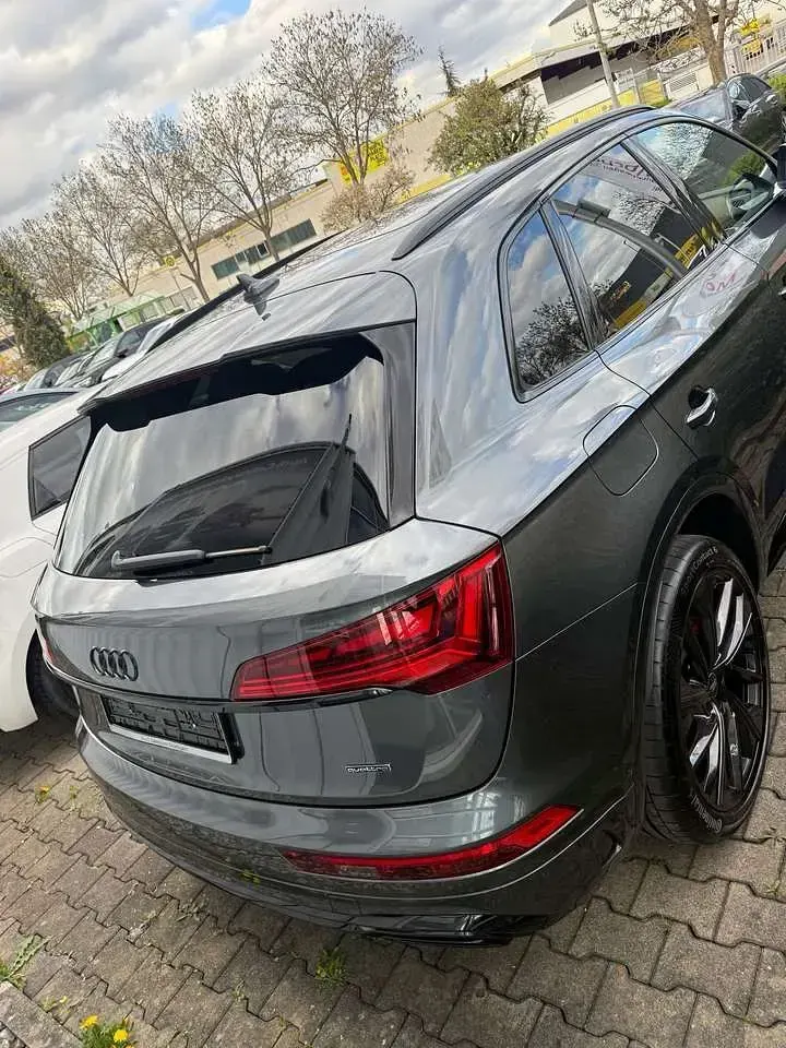 Gebraucht Audi Q5 Ambiente 204 PS (150 kW) 2024 Grau SUV