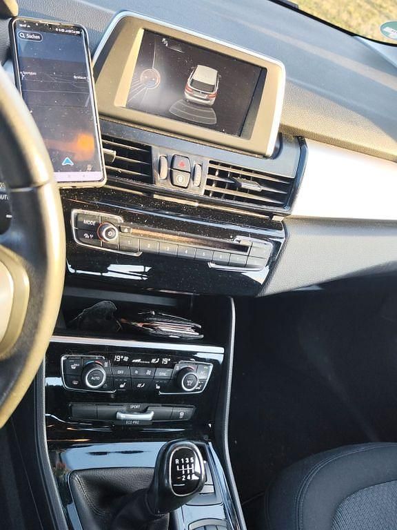 Gebraucht BMW 218 Active Tourer 136 PS (100 kW) 2015 Schwarz Van / Kleinbus