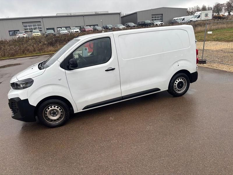 Weiß Gebraucht 2024 Citroën Jumpy Van / Kleinbus | 16.500 € (Guter Preis) - Bild 1/4