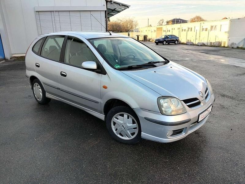 Gebraucht Nissan Almera Tino Acenta+ 116 PS (85 kW) 2005 Silver (m) Van / Kleinbus