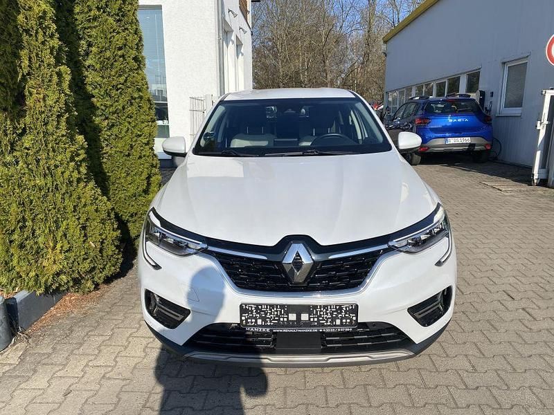 Gebraucht Renault Arkana Techno 140 PS (102 kW) 2022 Schneeweiß (metallic) SUV