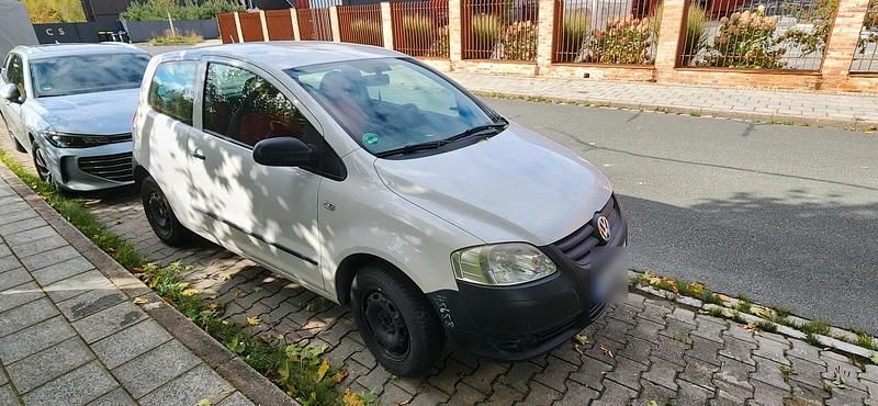 Gebraucht VW Fox 55 PS (40 kW) 2008 Weiß Kleinwagen