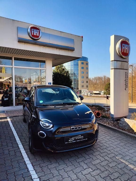 Gebraucht Fiat 500e Icon 69 kW (95 PS) 2023 Schwarz Kleinwagen