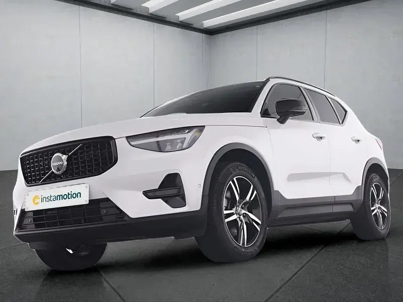 Gebraucht Volvo XC40 Plus 163 PS (119 kW) 2025 Weiß SUV