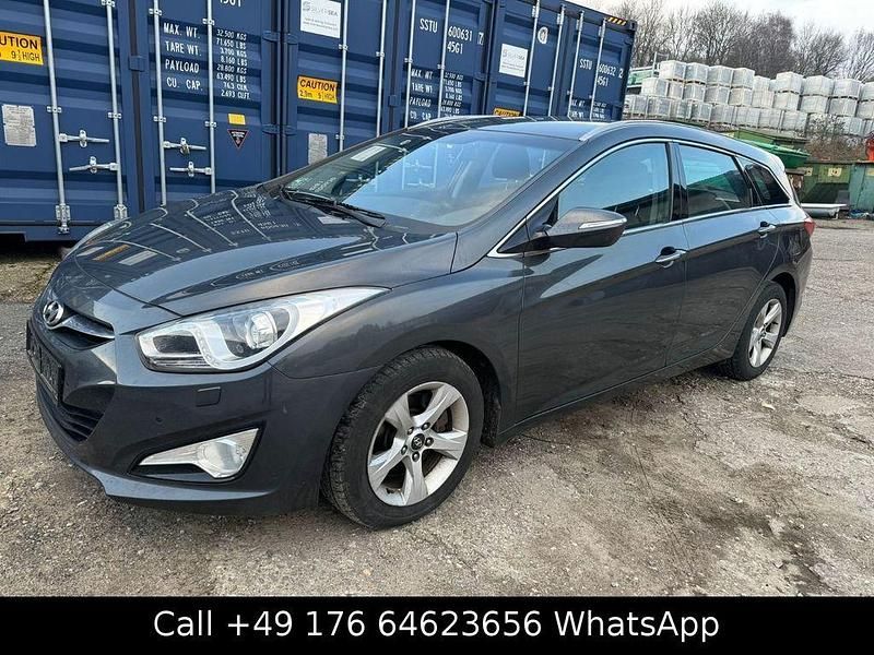 Gebraucht Hyundai i40 Edition 136 PS (100 kW) 2012 Grau Kombi