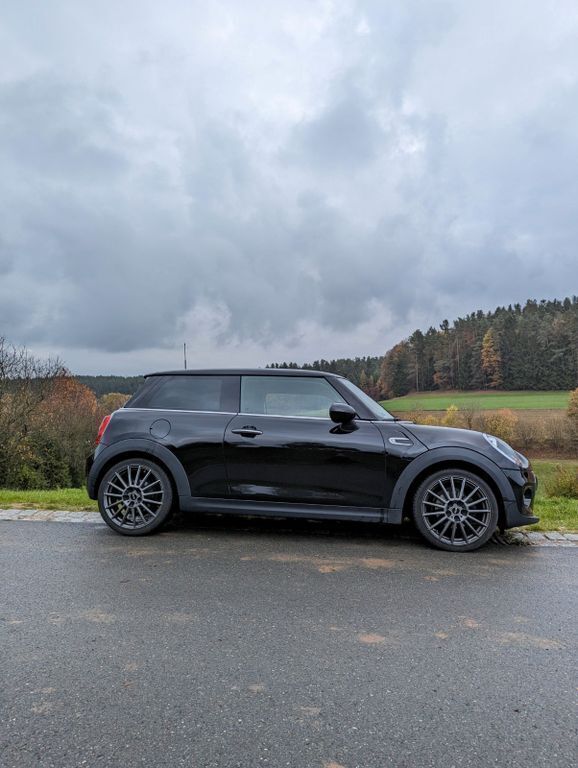 Schwarz Gebraucht 2015 Mini Cooper D Kleinwagen | 10.199 € (Fairer Preis) - Bild 1/4