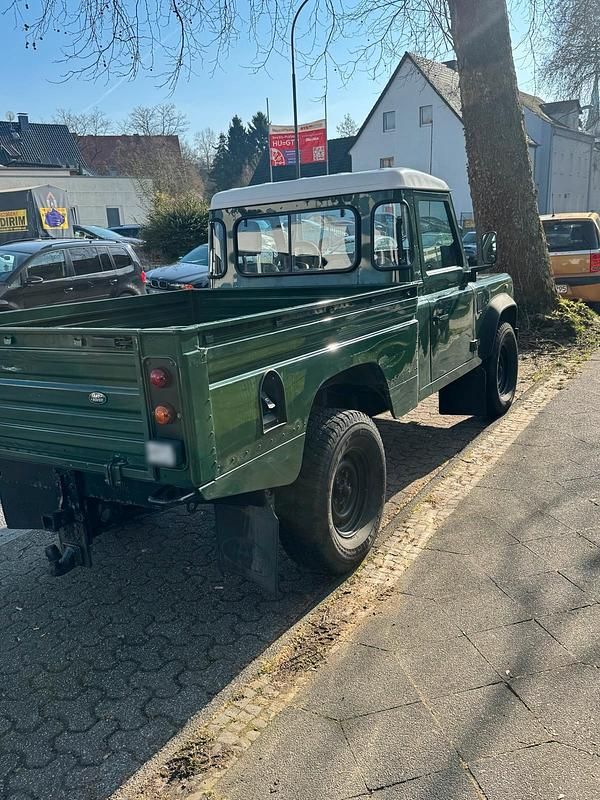 Gebraucht Land Rover Defender 113 PS (83 kW) 1997 Grün SUV
