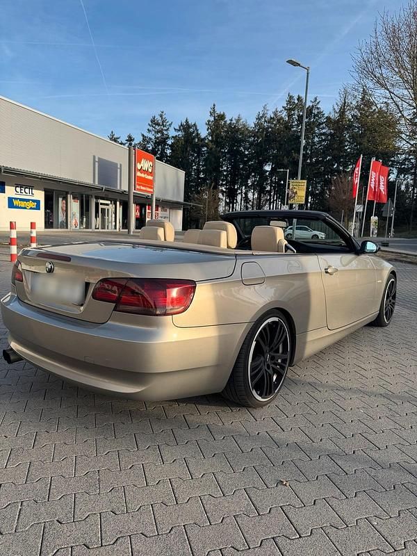 Gebraucht BMW 330 Cabriolet M Performance 272 PS (200 kW) 2007 Gold Cabrio