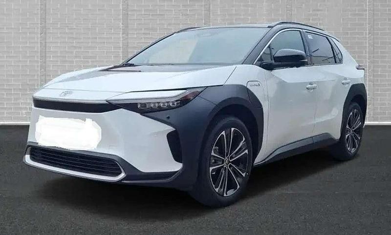 Platinum white pearl mc. Gebraucht 2024 Toyota bZ4X SUV | 37.000 € (Fairer Preis) - Bild 1/1
