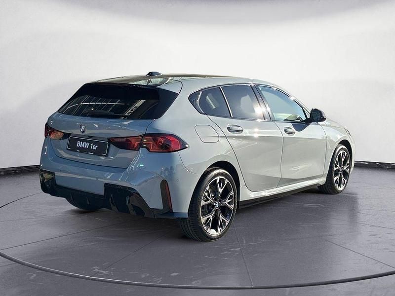 Uusi BMW 116 Performance 122 HP (89 kW) 2026 Harmaa Viistoperä