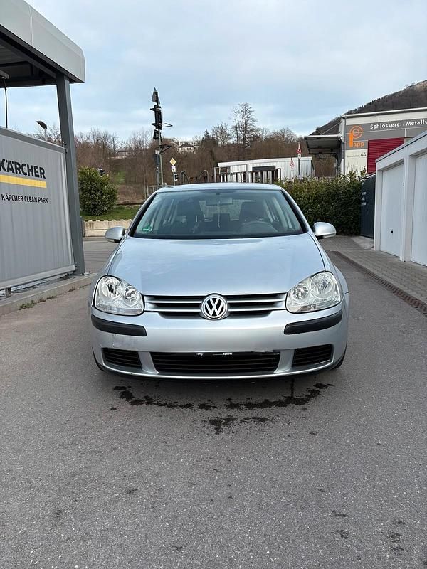 Gebraucht VW Golf V 102 PS (75 kW) 2004 Silber Kleinwagen