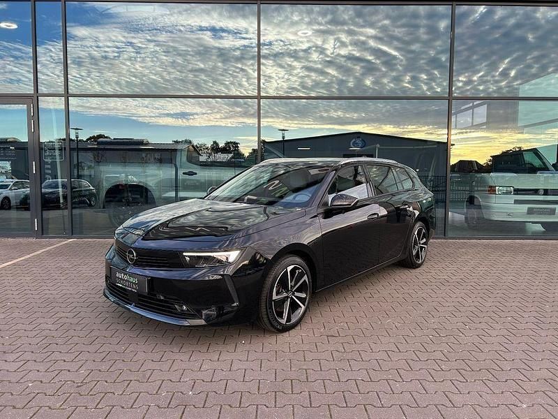 Schwarz Gebraucht 2023 Opel Astra Business Elegance Kombi | 22.990 € (Etwas zu teuer) - Bild 1/4