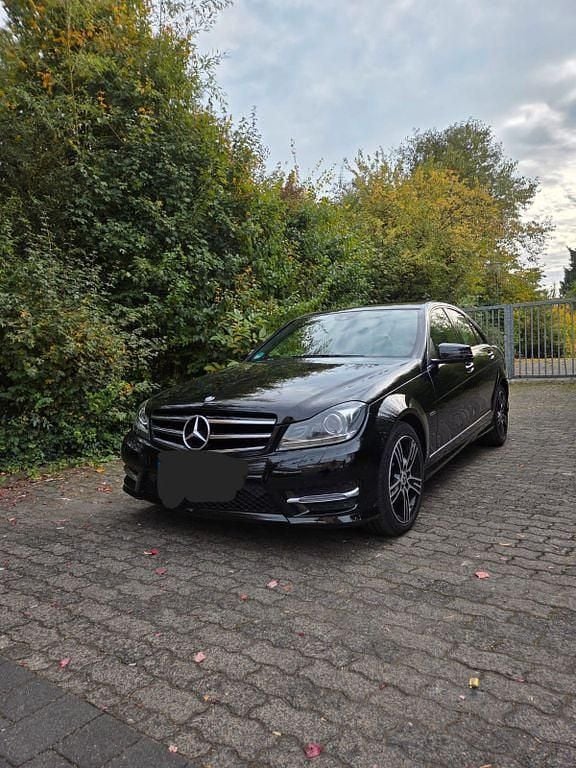 Schwarz Gebraucht 2014 Mercedes C220 Avantgarde Limousine | 11.000 € (Superpreis) - Bild 1/4