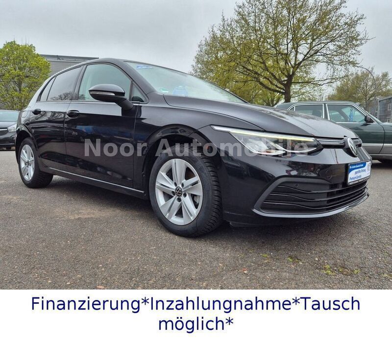 Schwarz Gebraucht 2020 VW Golf VIII Life Limousine | 18.450 € (Fairer Preis) - Bild 1/4