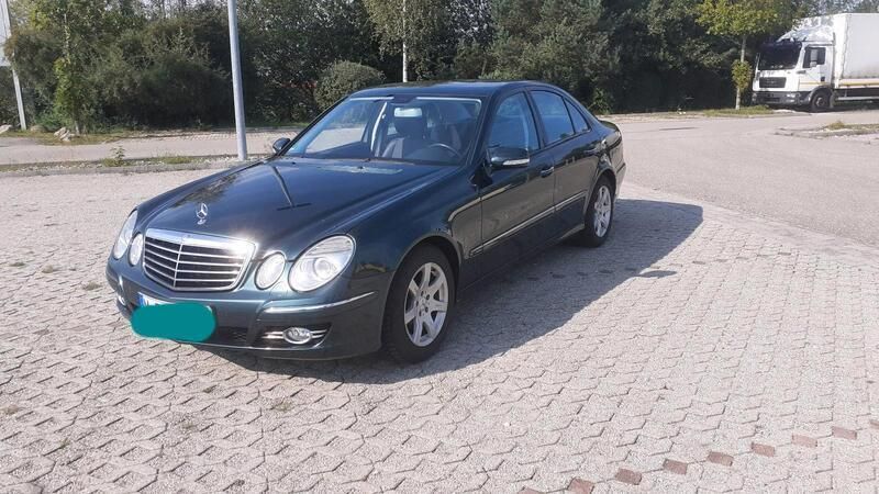 Grün Gebraucht 2007 Mercedes E280 Limousine | 6.500 € (Fairer Preis) - Bild 1/4