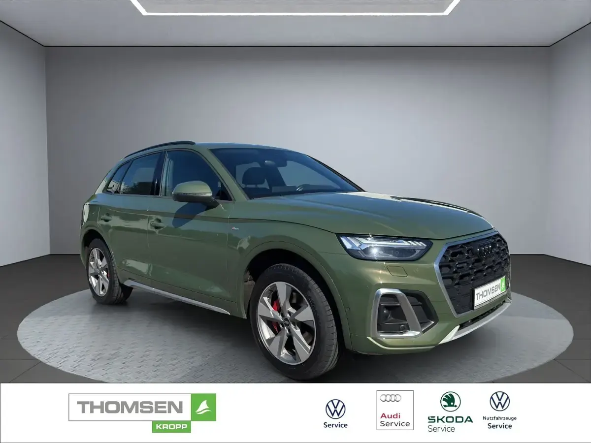 Gebraucht Audi Q5 S-Line 299 PS (219 kW) 2023 Distriktgrün metallic SUV