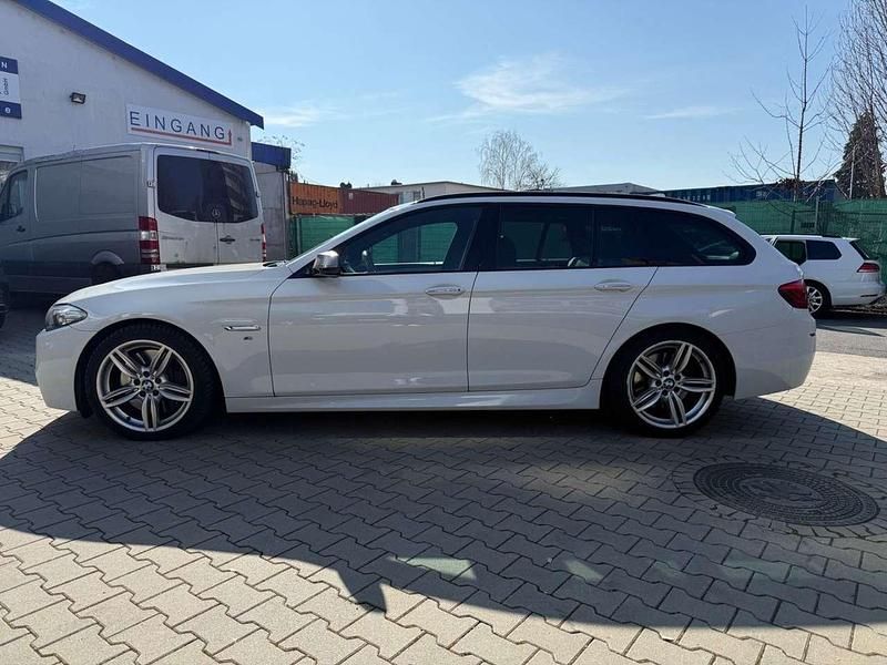 Gebraucht BMW 550 381 PS (280 kW) 2015 Alpinweiss iii Kombi