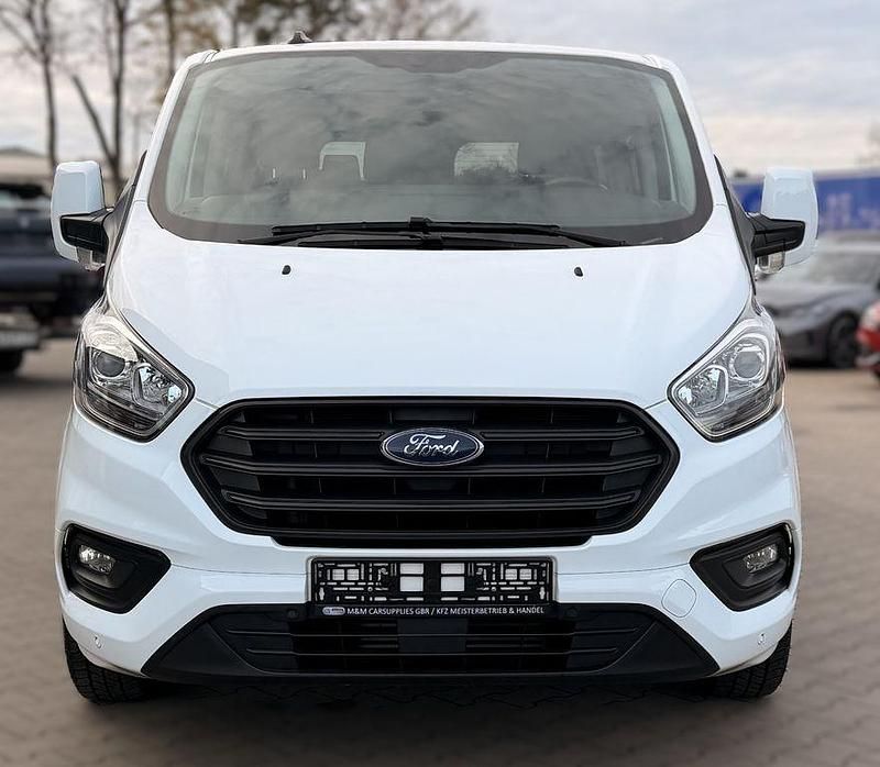 Weiß Gebraucht 2019 Ford Transit Custom Van / Kleinbus | 20.550 € (Etwas zu teuer) - Bild 1/4