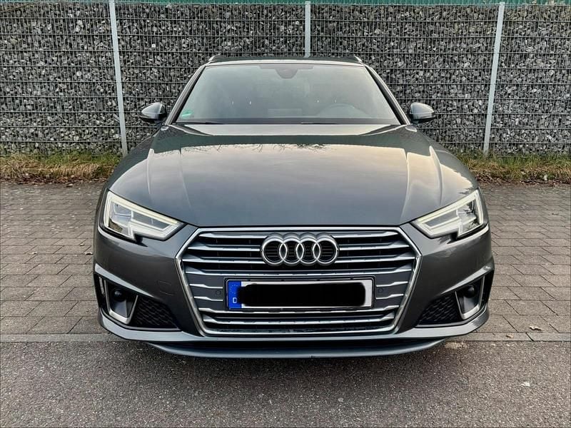 Gebraucht Audi A4 S-Line 150 PS (110 kW) 2019 Grau Kombi