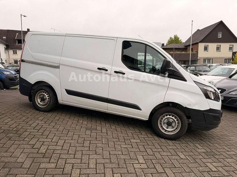 Gebraucht Ford Transit Custom 105 PS (77 kW) 2017 Weiß Van / Kleinbus