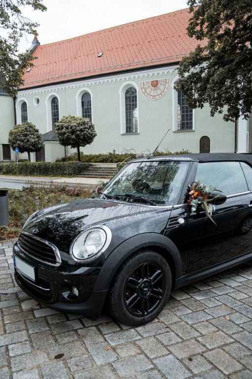 Schwarz Gebraucht 2014 Mini One Cabriolet Cabrio | 9.090 € (Fairer Preis) - Bild 1/4