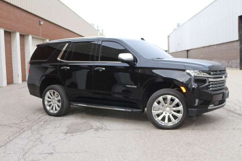 Schwarz Neu 2025 Chevrolet Tahoe SUV | 327.250 € - Bild 1/4