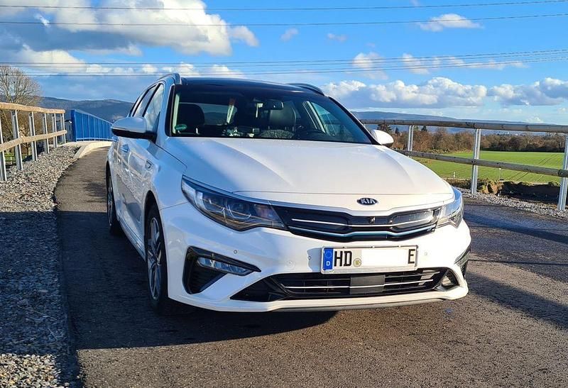 Gebraucht Kia Optima Hybrid 204 PS (150 kW) 2019 Weiß Limousine