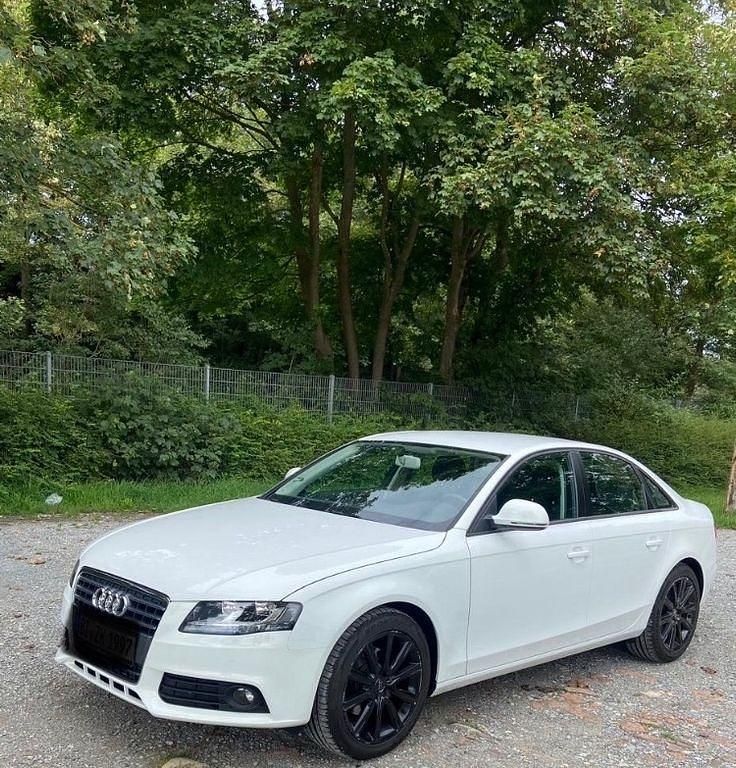 Gebraucht Audi A4 Ambiente 160 PS (117 kW) 2009 Weiß Limousine