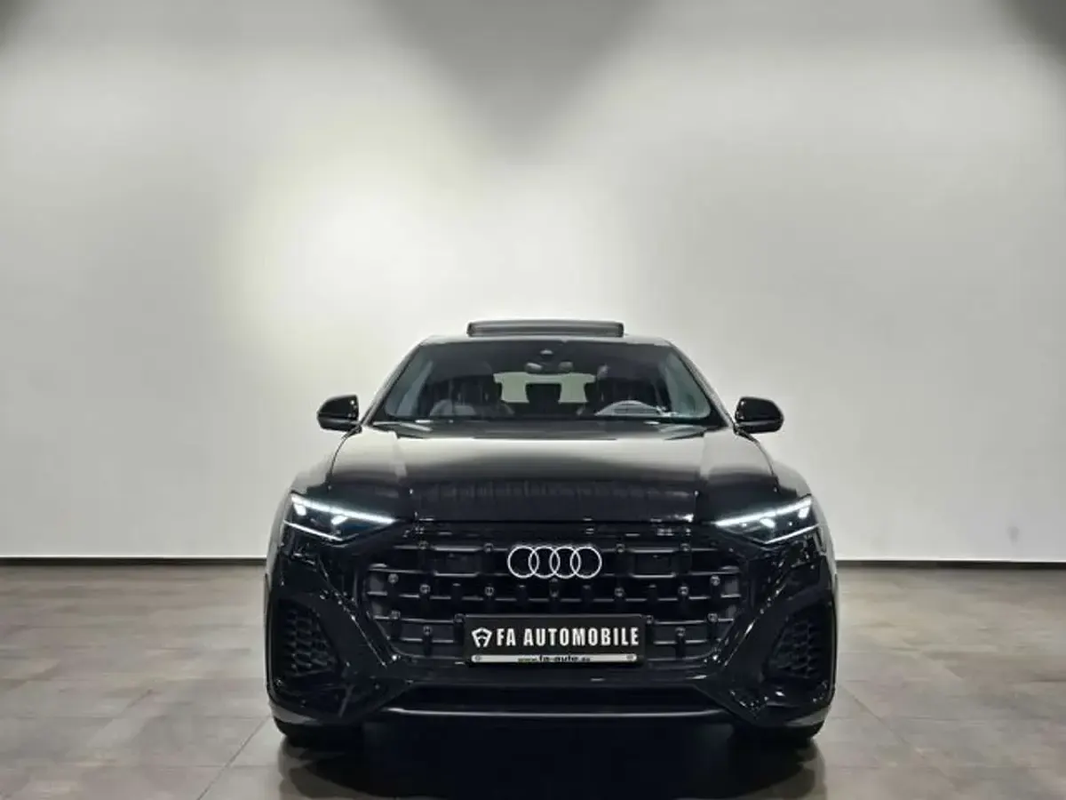 Gebraucht Audi Q8 S-Line 394 PS (289 kW) 2025 Schwarz SUV
