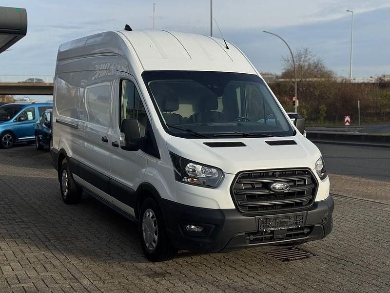 Gebraucht Ford Transit Trend 170 PS (125 kW) 2023 Weiß Van / Kleinbus