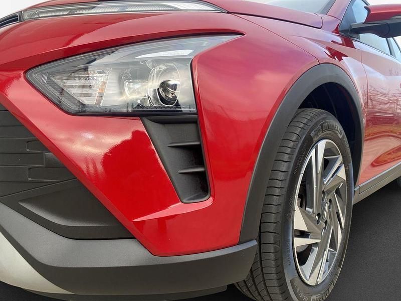 Gebraucht Hyundai Bayon Intro Edition 101 PS (74 kW) 2022 Rot SUV