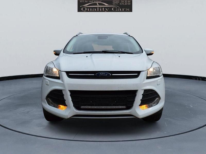 Gebraucht Ford Kuga SYNC Edition 150 PS (110 kW) 2016 Weiß SUV