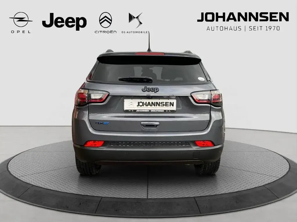 Käytetty Jeep Compass 241 HP (177 kW) 2023 Musta Katumaasturi