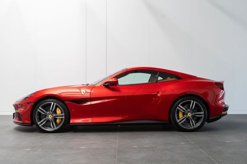 Gebraucht Ferrari Portofino 620 PS (456 kW) 2023 Rot Cabrio