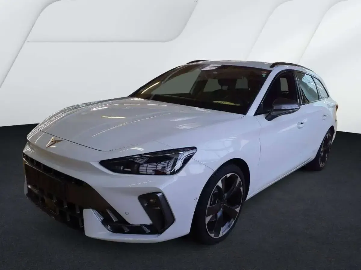 Usata Cupra Leon 150 CV (110 kW) 2025 Bianco Station wagon