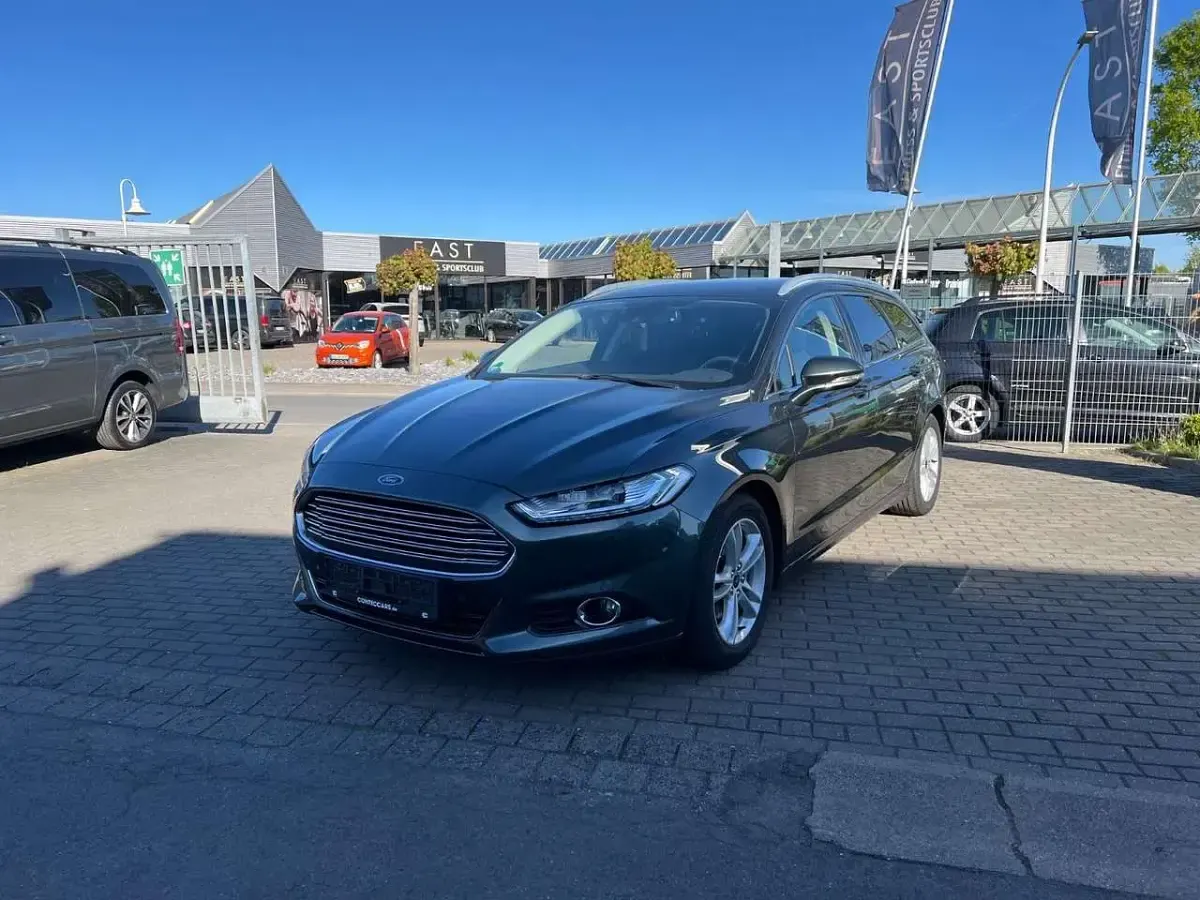Second-hand Ford Mondeo Titanium 150 CP (110 kW) 2017 Verde Break