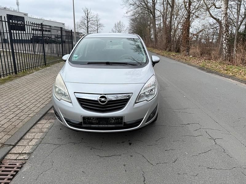 Gebraucht Opel Meriva 110 PS (80 kW) 2011 Silber Van / Kleinbus