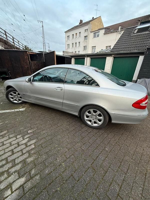 Silber Gebraucht 2004 Mercedes CLK200 Coupé | 2.700 € (Superpreis) - Bild 1/4