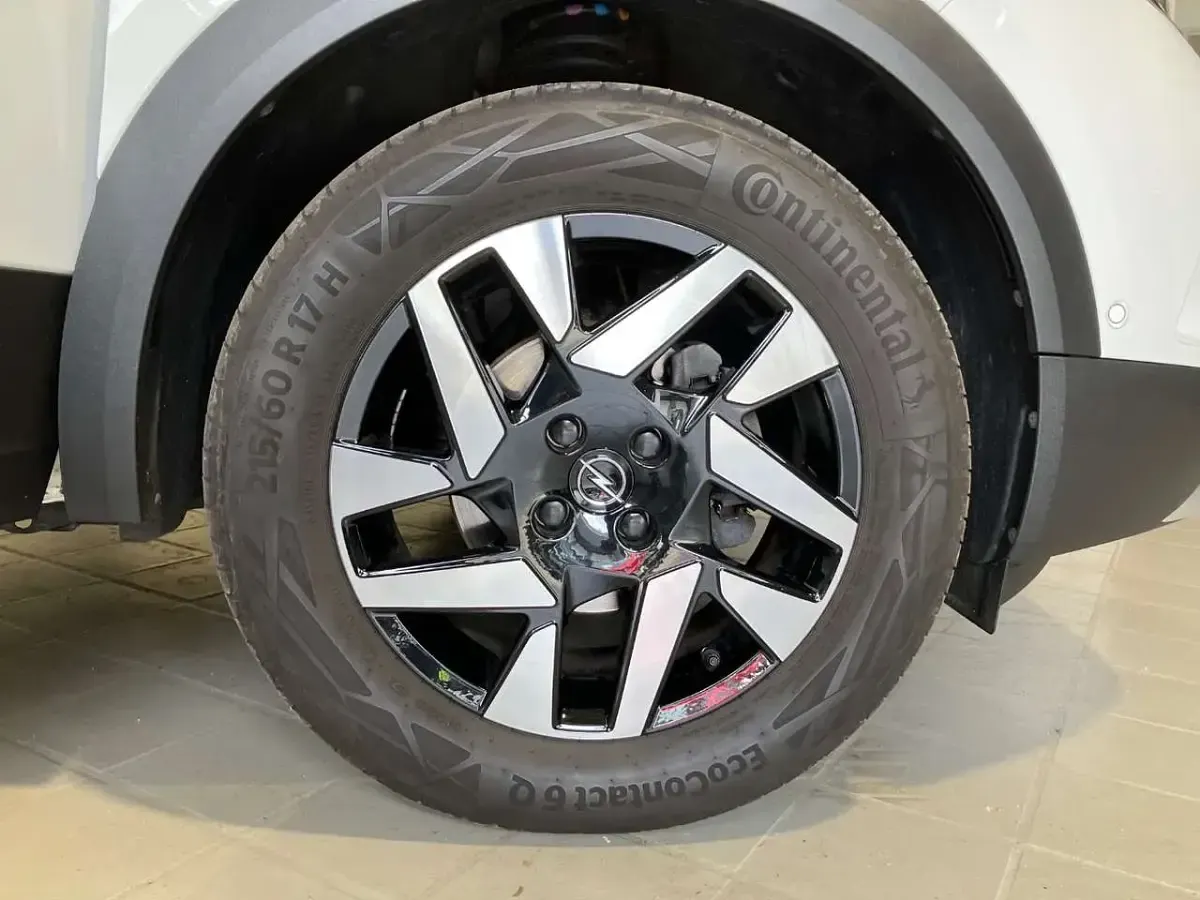 Gebraucht Opel Mokka 131 PS (96 kW) 2023 Weiß SUV