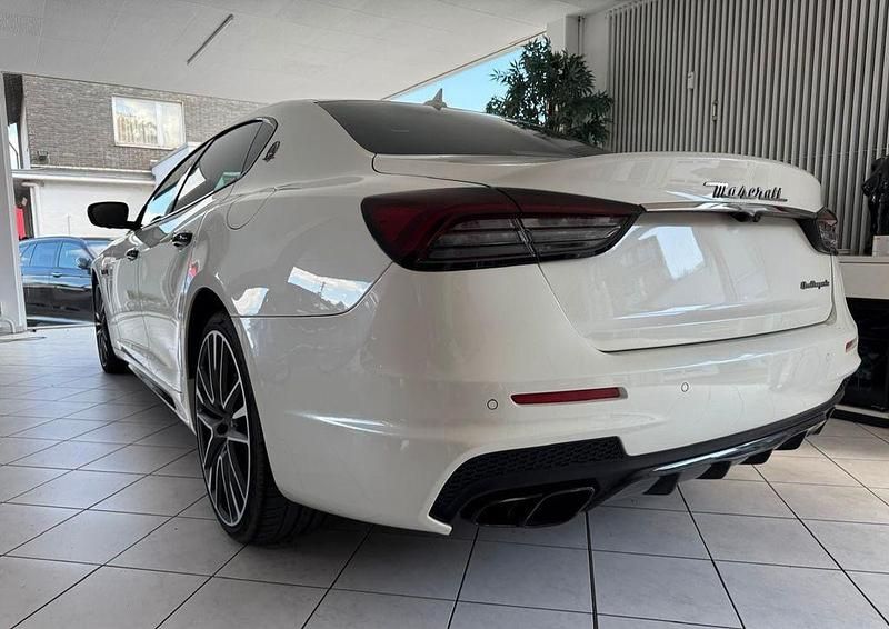 Gebraucht Maserati Quattroporte 581 PS (427 kW) 2020 Bianco alpi Limousine