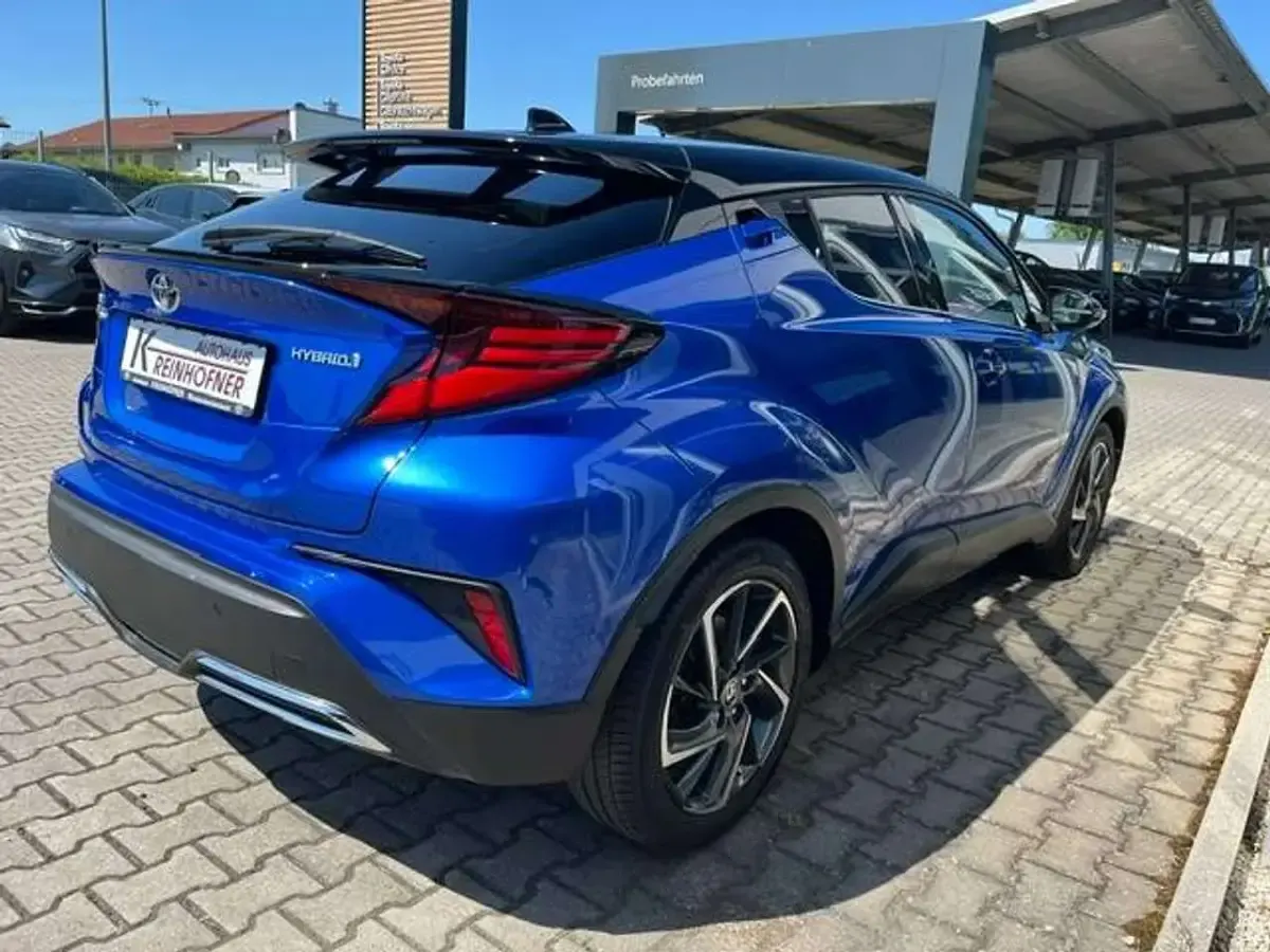 Gebraucht Toyota C-HR Style 184 PS (135 kW) 2020 Titanblau met / dach schwarz SUV