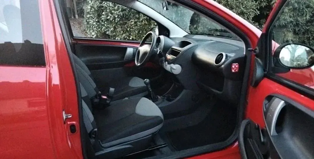 Gebraucht Peugeot 107 68 PS (50 kW) 2012 Rot Kleinwagen